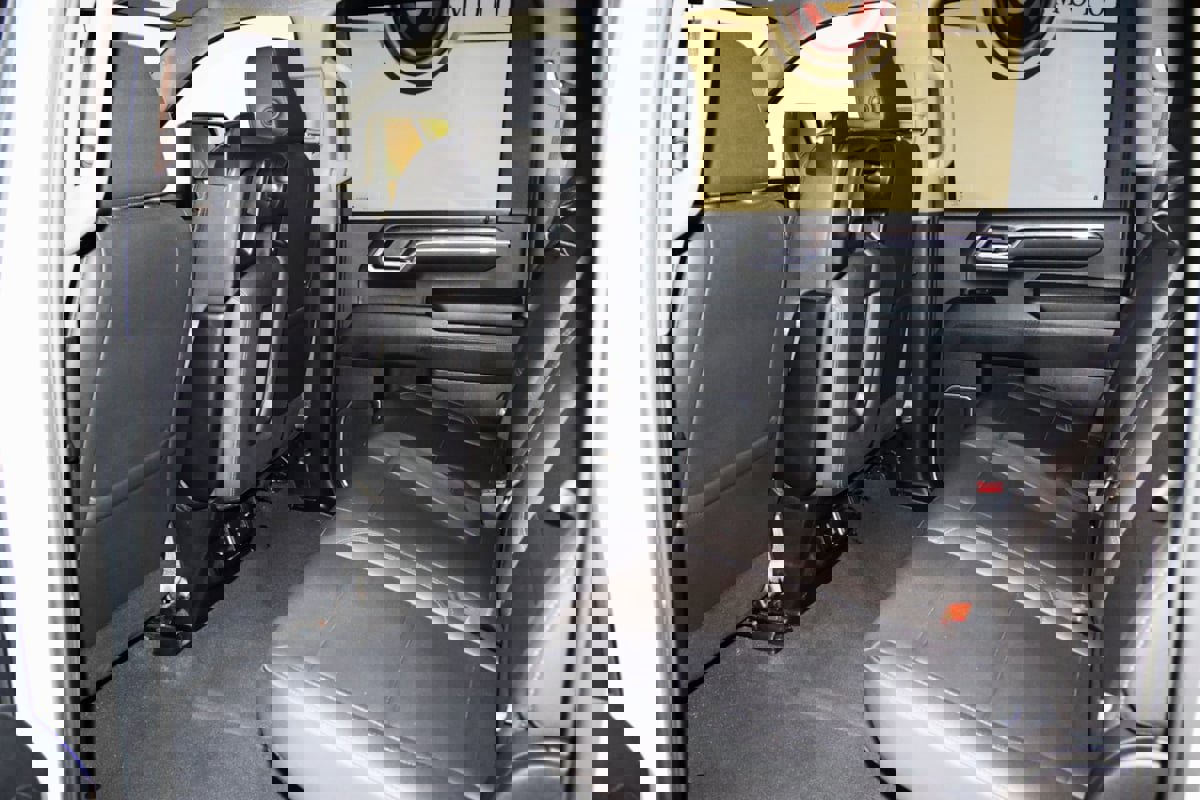 Used 2024 Chevrolet Silverado 2500 LTZ image 52