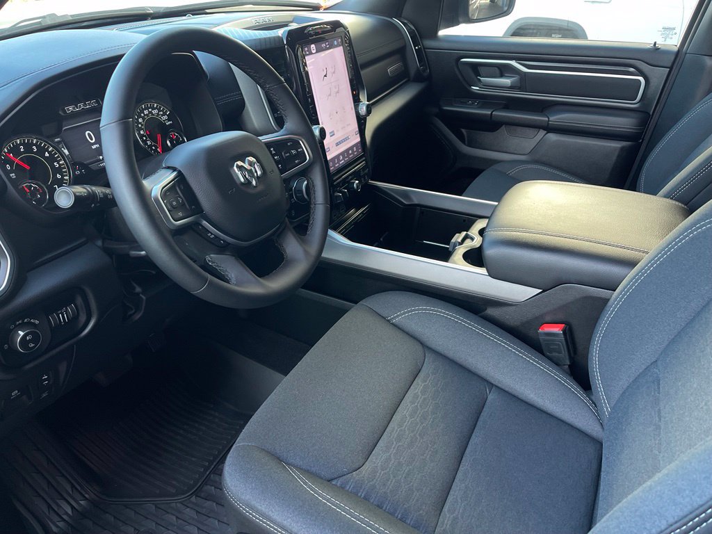Used 2025 RAM 1500 Big Horn AWD/4WD image 9