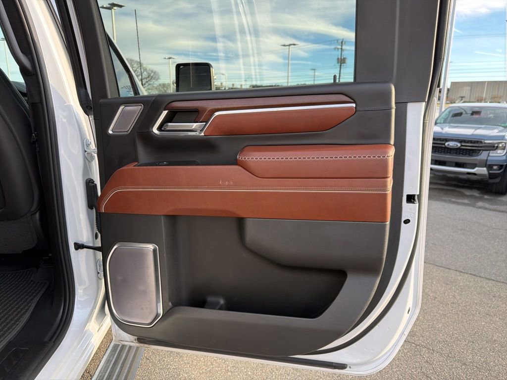 Used 2024 GMC Sierra 3500 Denali Ultimate image 20