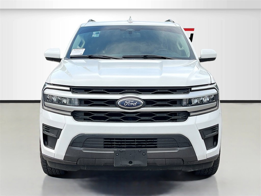 Used 2024 Ford Expedition XLT image 2