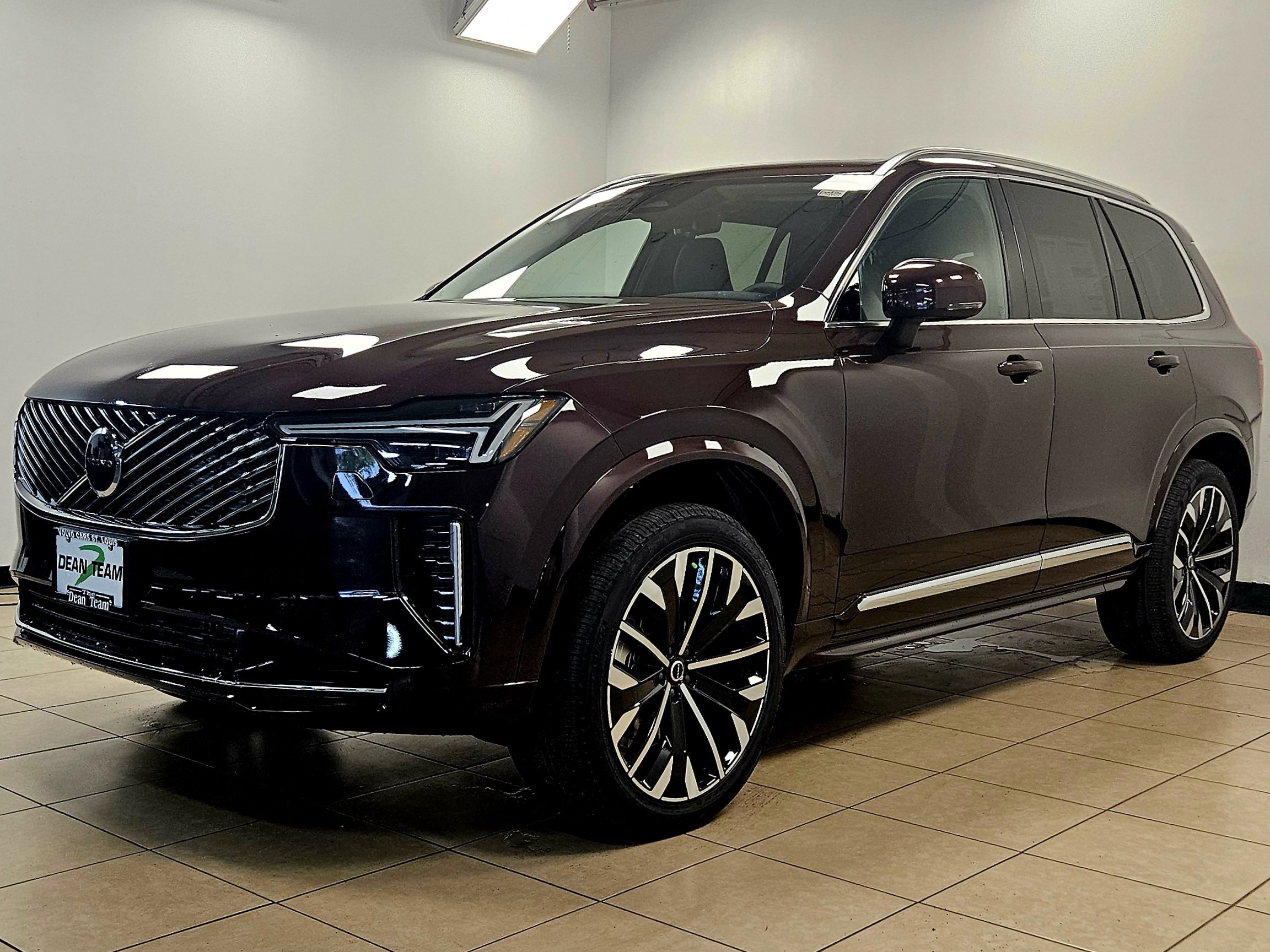 New 2026 Volvo XC90 B5 Core w/ Protection Package Premier image 4