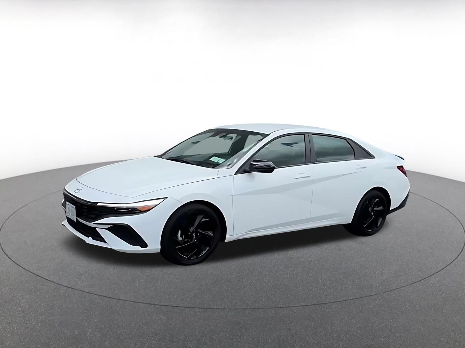 Used 2026 Hyundai Elantra Sport FWD image 7
