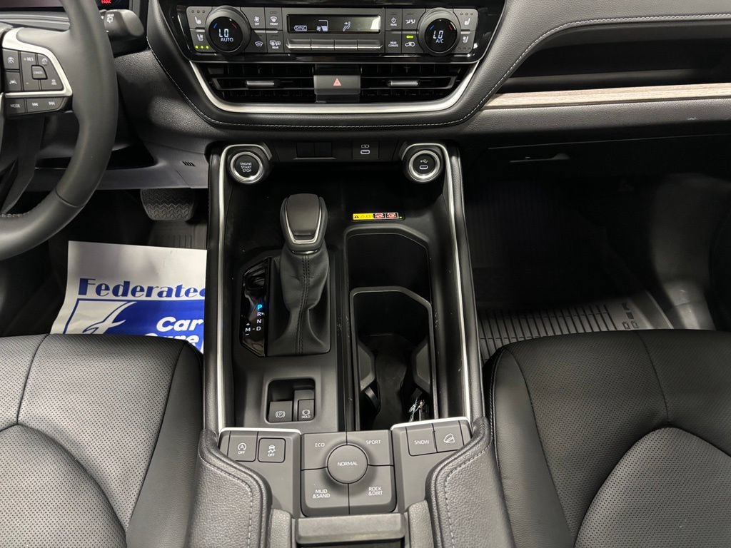 Used 2026 Toyota Grand Highlander AWD image 41