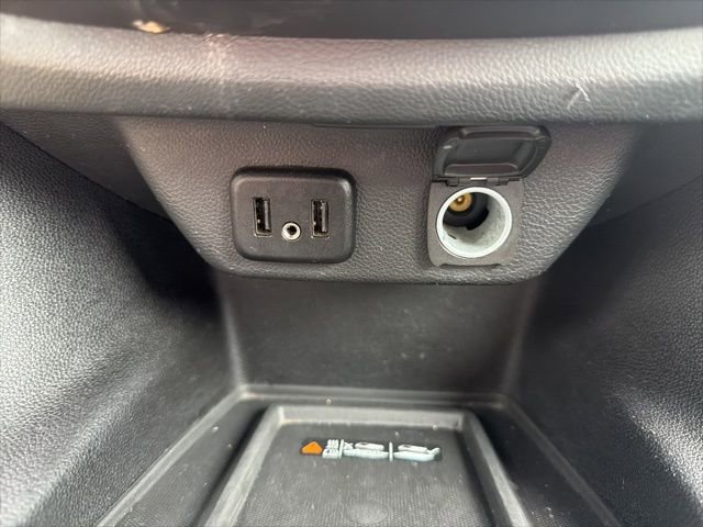 Used 2023 Chevrolet Traverse LT AWD/4WD image 36