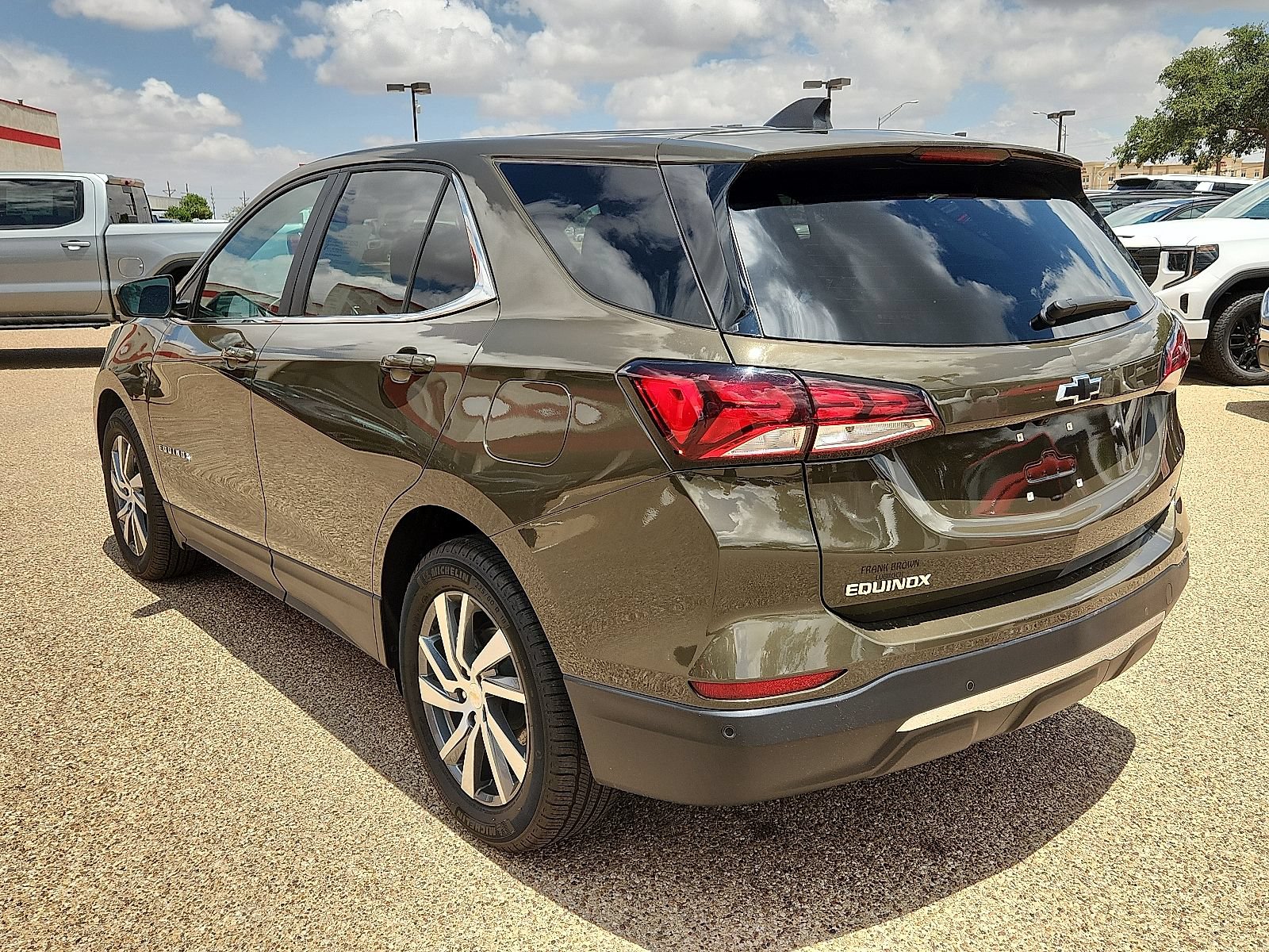 Used 2024 Chevrolet Equinox LT w/ LPO, Floor Liner Package FWD image 3