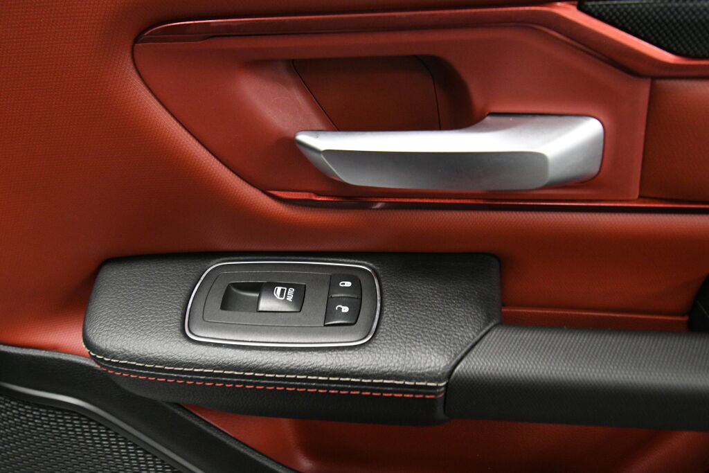 Used 2019 RAM 1500 Rebel image 26