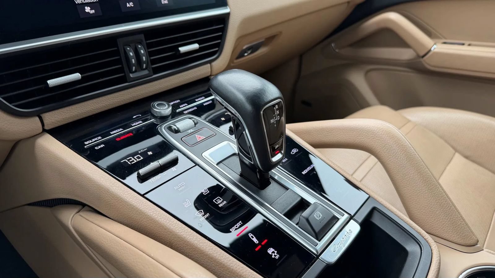 Used 2019 Porsche Cayenne S w/ Premium Plus Package AWD/4WD image 47