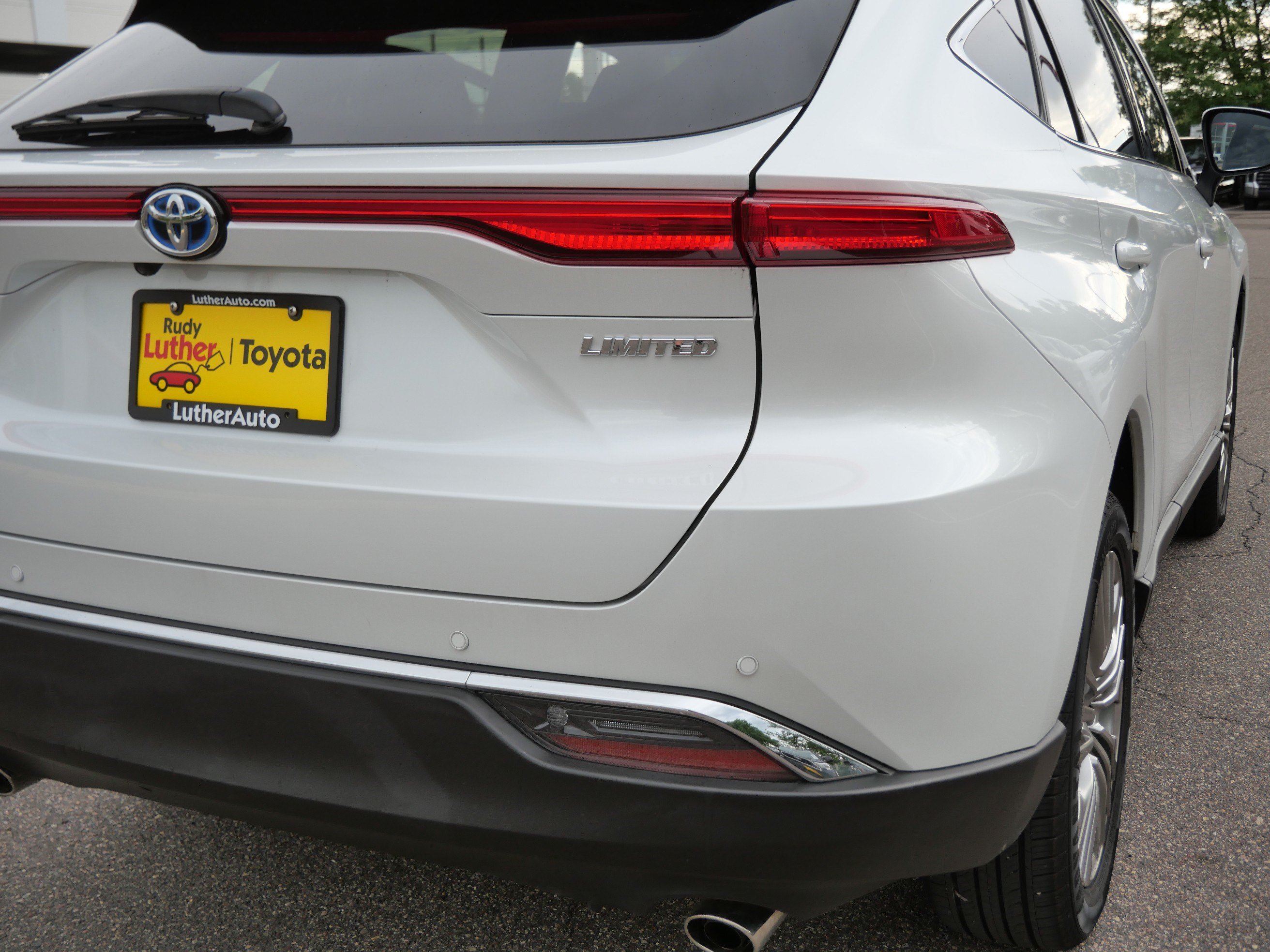 Certified 2023 Toyota Venza Limited AWD/4WD image 18