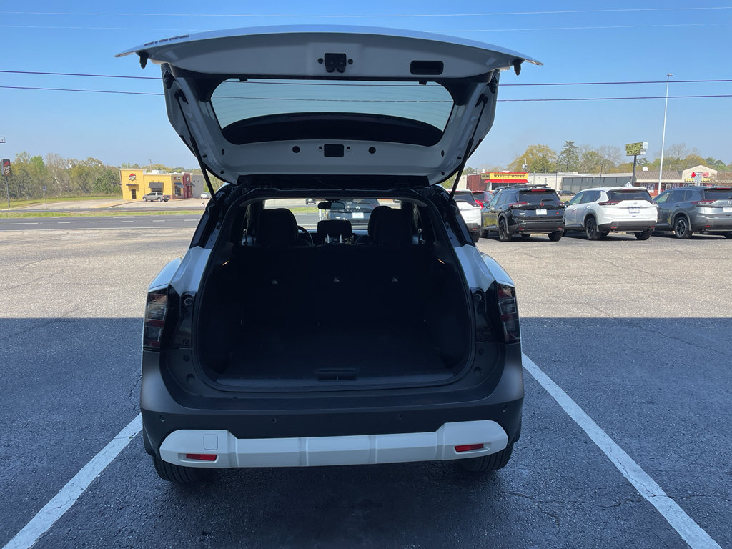 Certified 2025 Nissan Kicks SV w/ SV Premium Package image 22