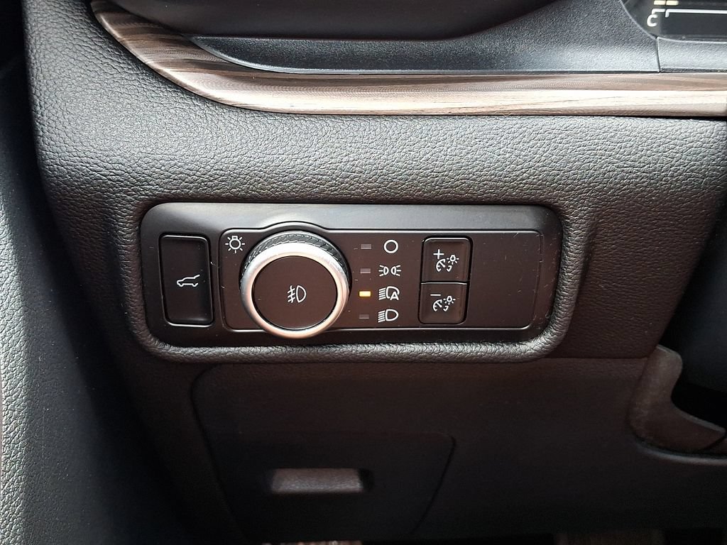 Used 2023 Ford Explorer Limited w/ Equipment Group 301A AWD/4WD image 28