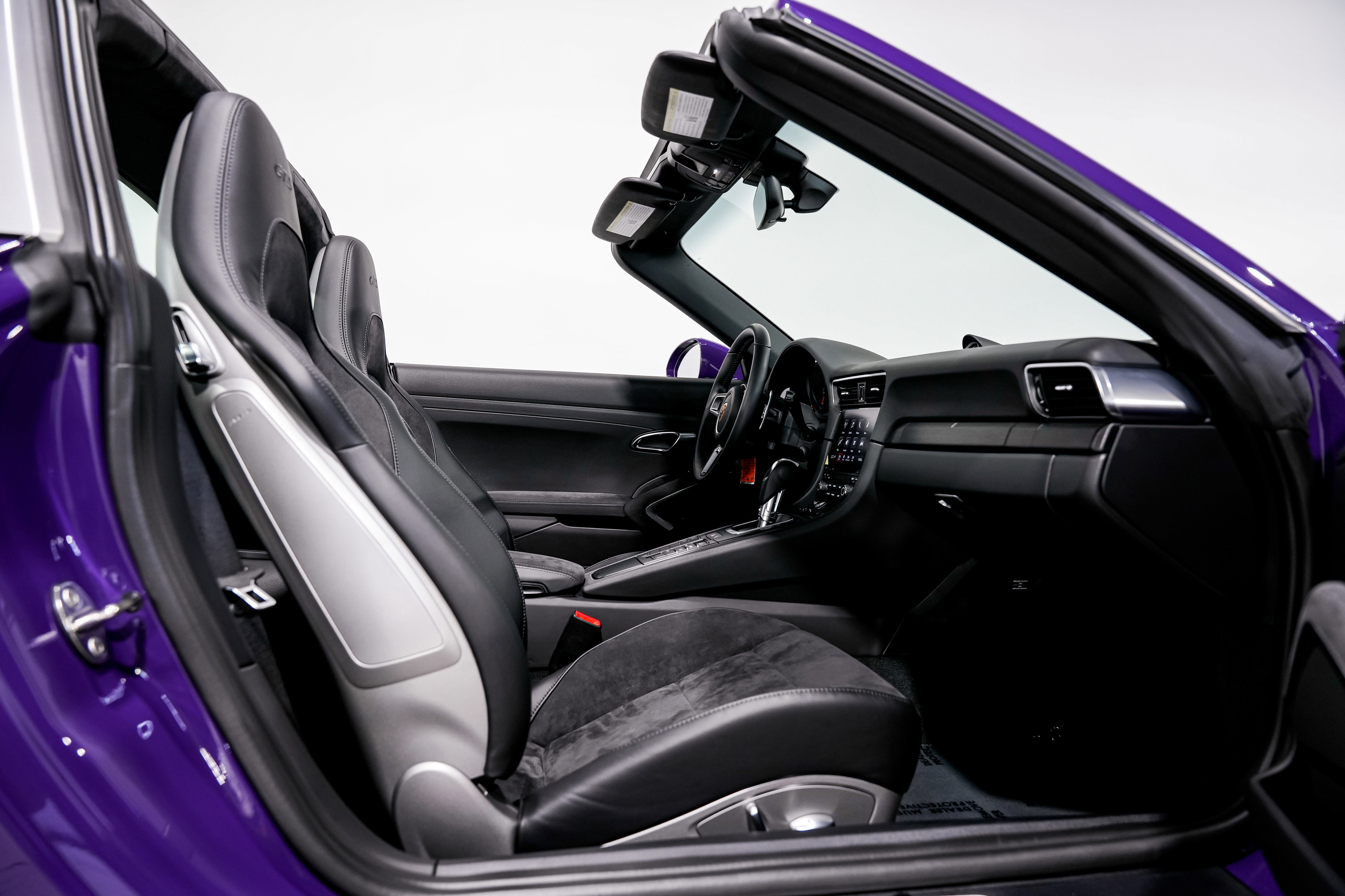 Used 2018 Porsche 911 Targa 4 GTS image 27