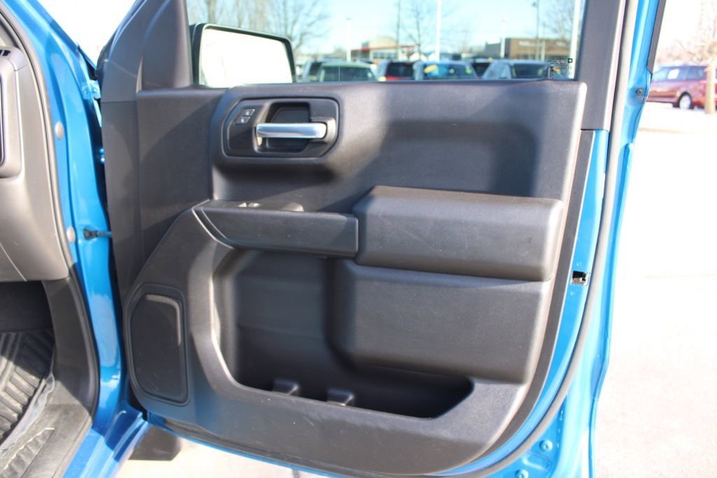 Used 2022 Chevrolet Silverado 1500 Custom w/ LPO, Dark Essentials Package image 21