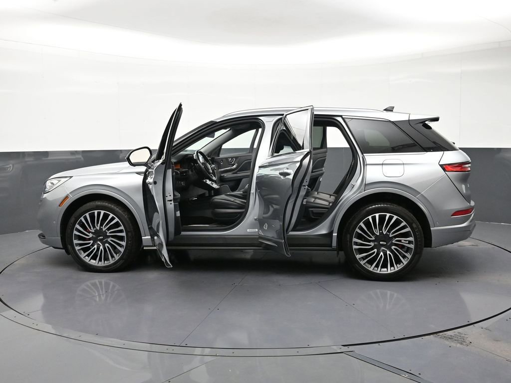 Used 2021 Lincoln Corsair Reserve w/ Equipment Group 201A AWD/4WD image 34