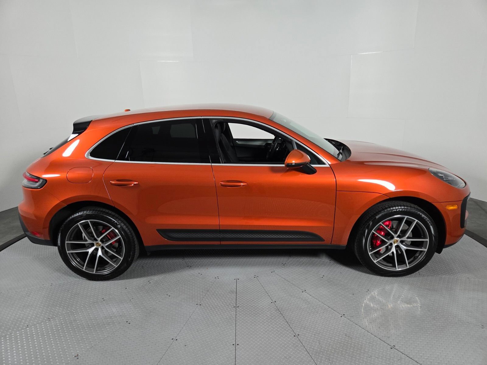 Used 2022 Porsche Macan S AWD/4WD image 6