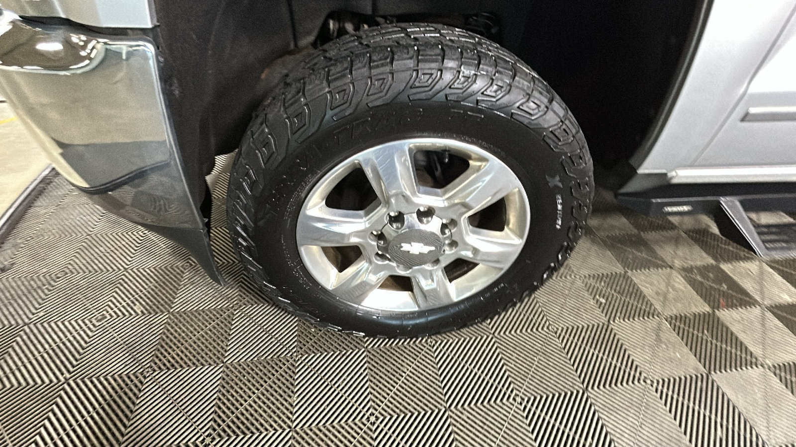 Used 2019 Chevrolet Silverado 2500 LTZ w/ Duramax Plus Package AWD/4WD image 11