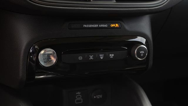 Used 2025 Ford Escape SE image 24