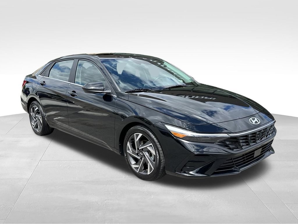 Certified 2024 Hyundai Elantra SEL w/ Convenience Package