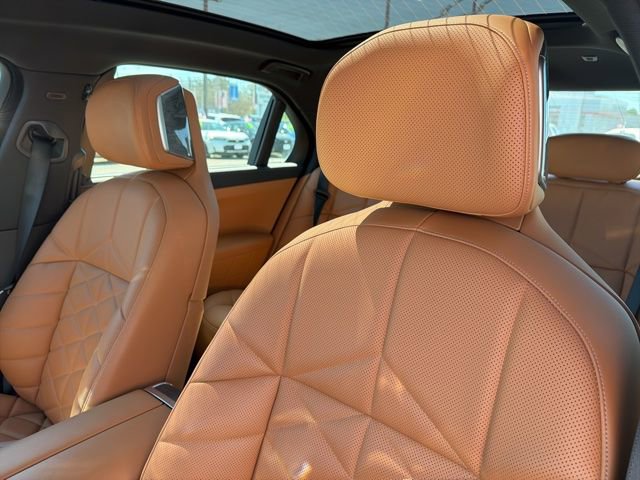 Used 2023 BMW 740i image 13