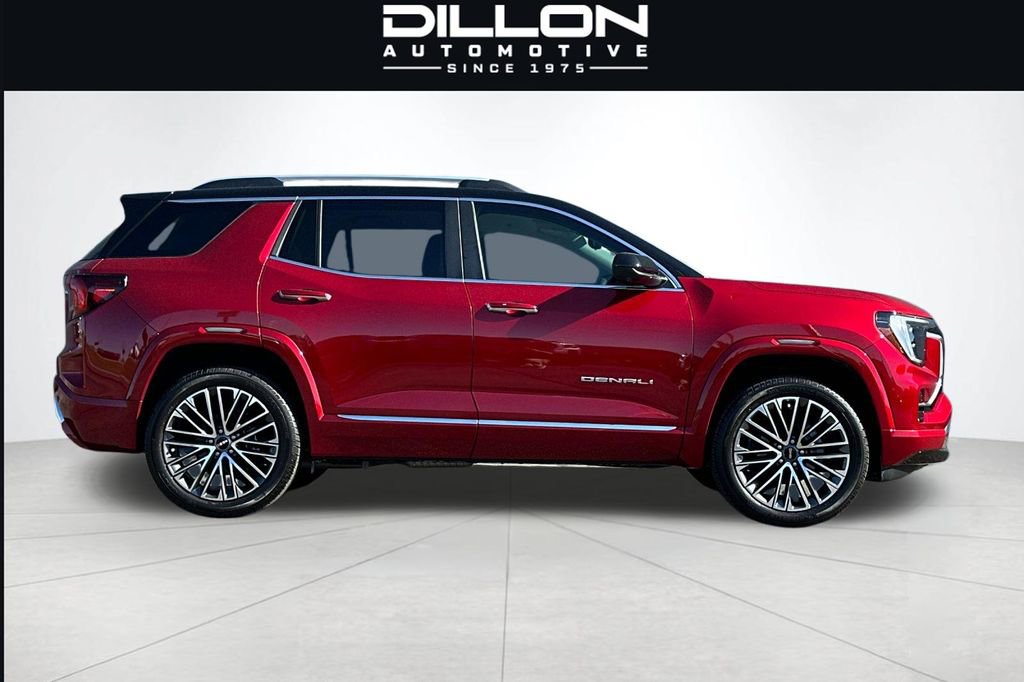 Used 2026 GMC Terrain Denali AWD/4WD image 3