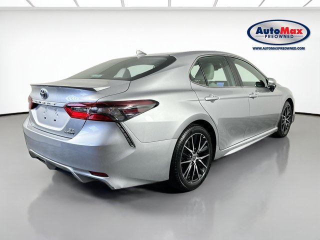 Used 2022 Toyota Camry SE FWD image 2