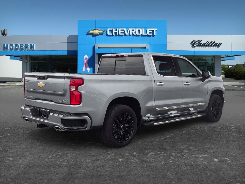 Certified 2025 Chevrolet Silverado 1500 High Country AWD/4WD image 5