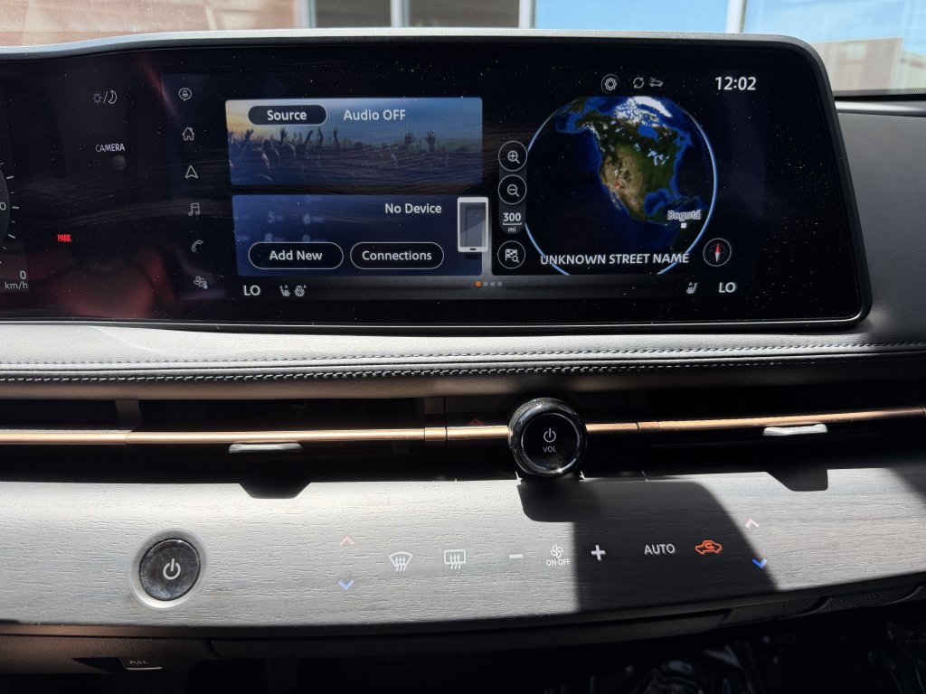 Used 2025 Nissan Ariya FWD image 17