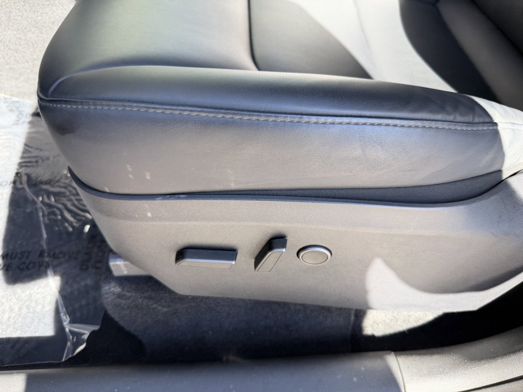 Used 2023 Tesla Model Y Long Range image 33