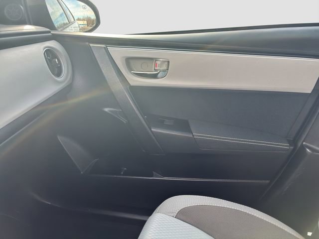 Used 2017 Toyota Corolla LE image 16