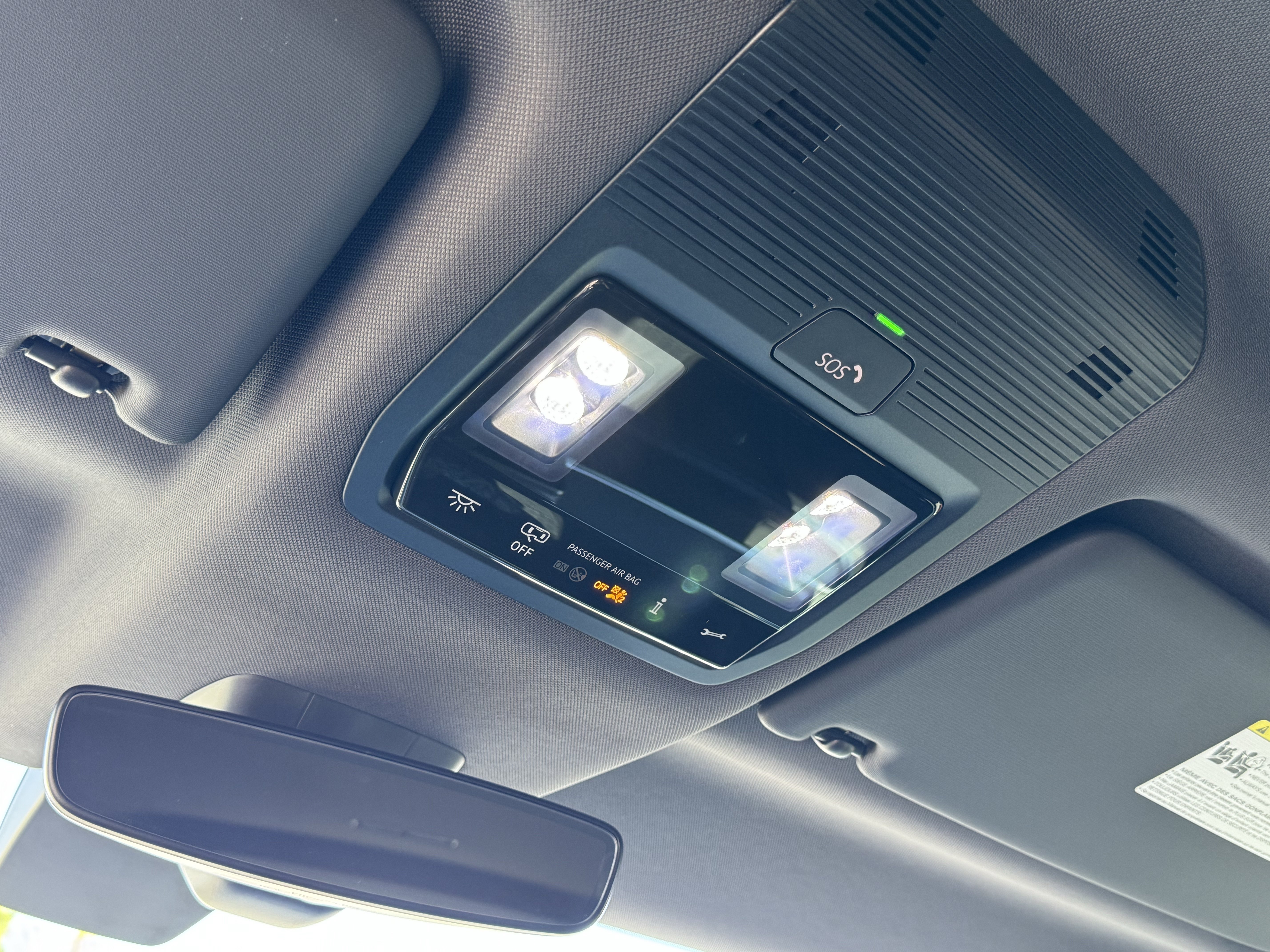 Certified 2025 Volkswagen ID. Buzz Pro S RWD image 27