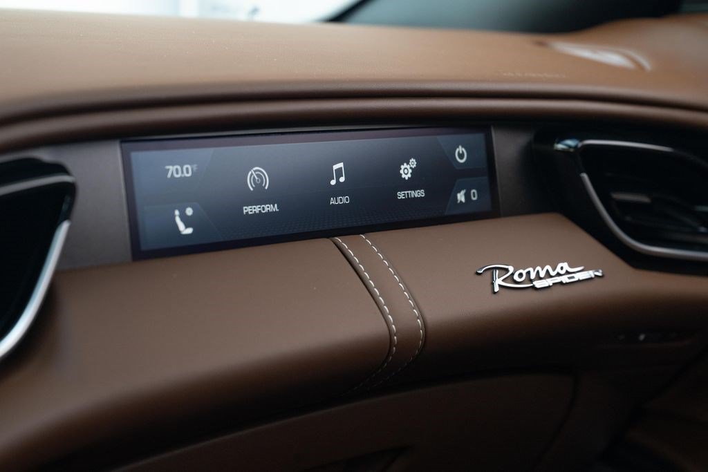 Used 2024 Ferrari Roma Spider RWD image 50