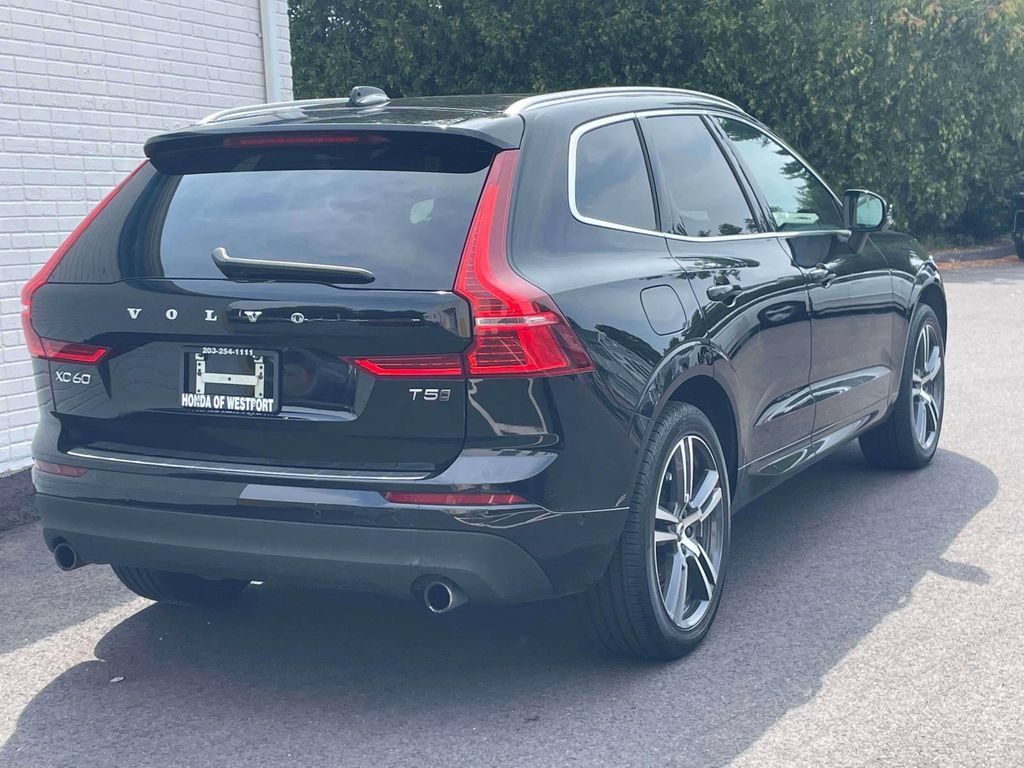 Used 2019 Volvo XC60 T5 Momentum w/ Multimedia Package AWD/4WD image 6