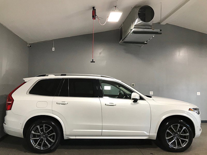 Used 2018 Volvo XC90 T5 Momentum w/ Convenience Package image 2