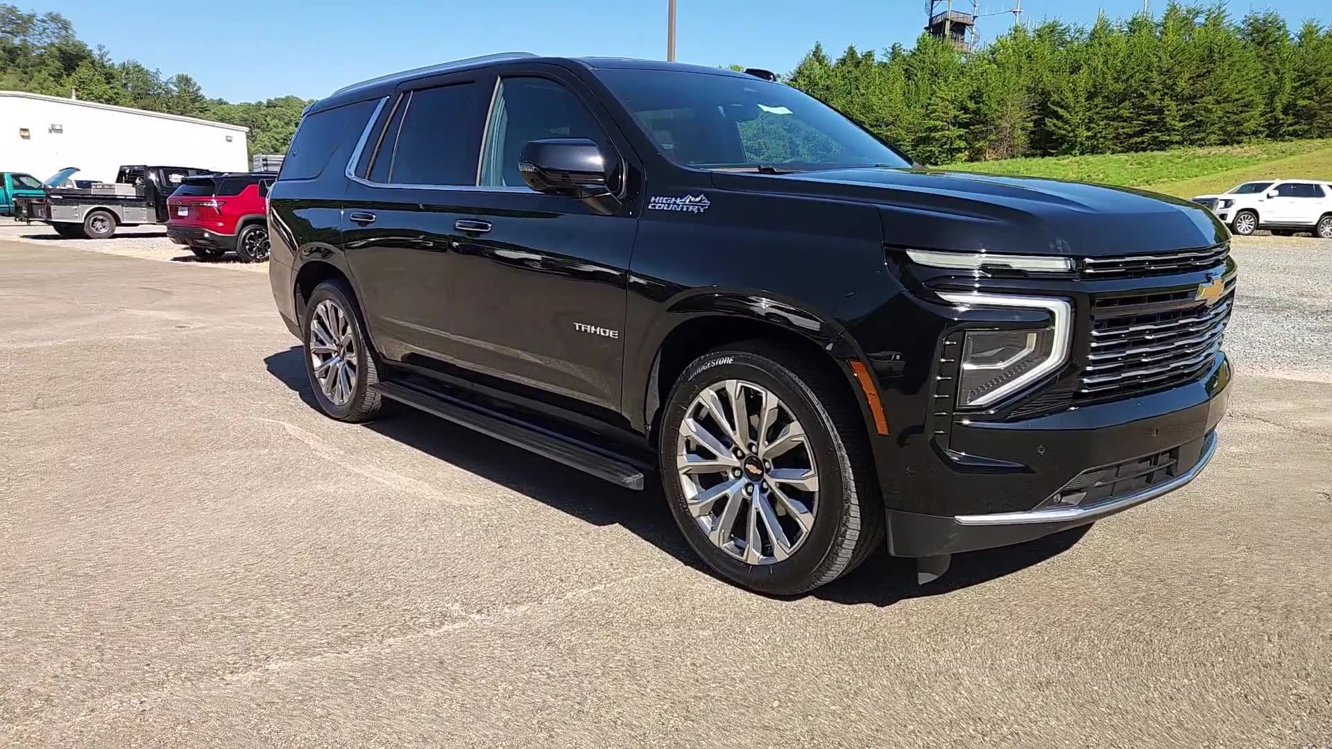 Used 2025 Chevrolet Tahoe High Country AWD/4WD image 15