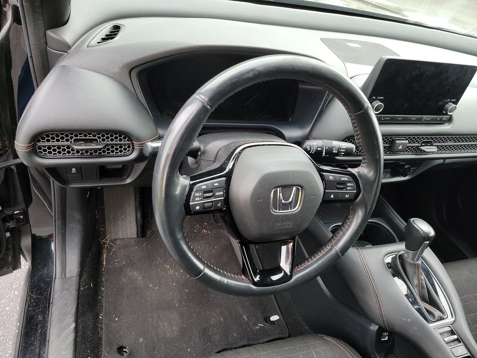 Used 2018 Toyota Corolla LE FWD image 14