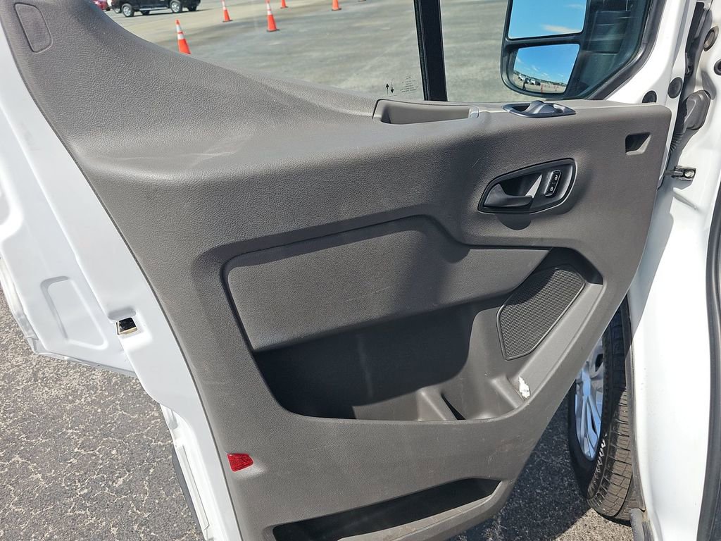 Used 2023 Ford Transit 350 XLT image 9