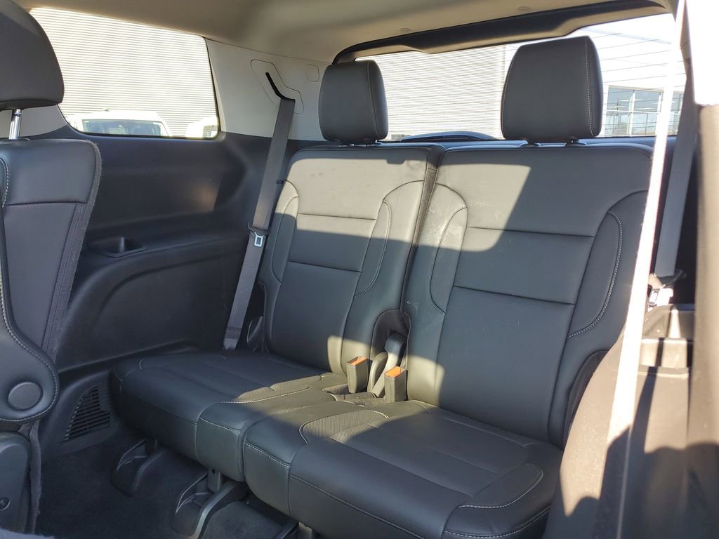 Used 2020 GMC Acadia SLT w/ Premium Package image 9