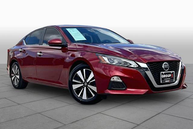 Certified 2022 Nissan Altima 2.5 SV w/ SV Premium Package FWD image 3