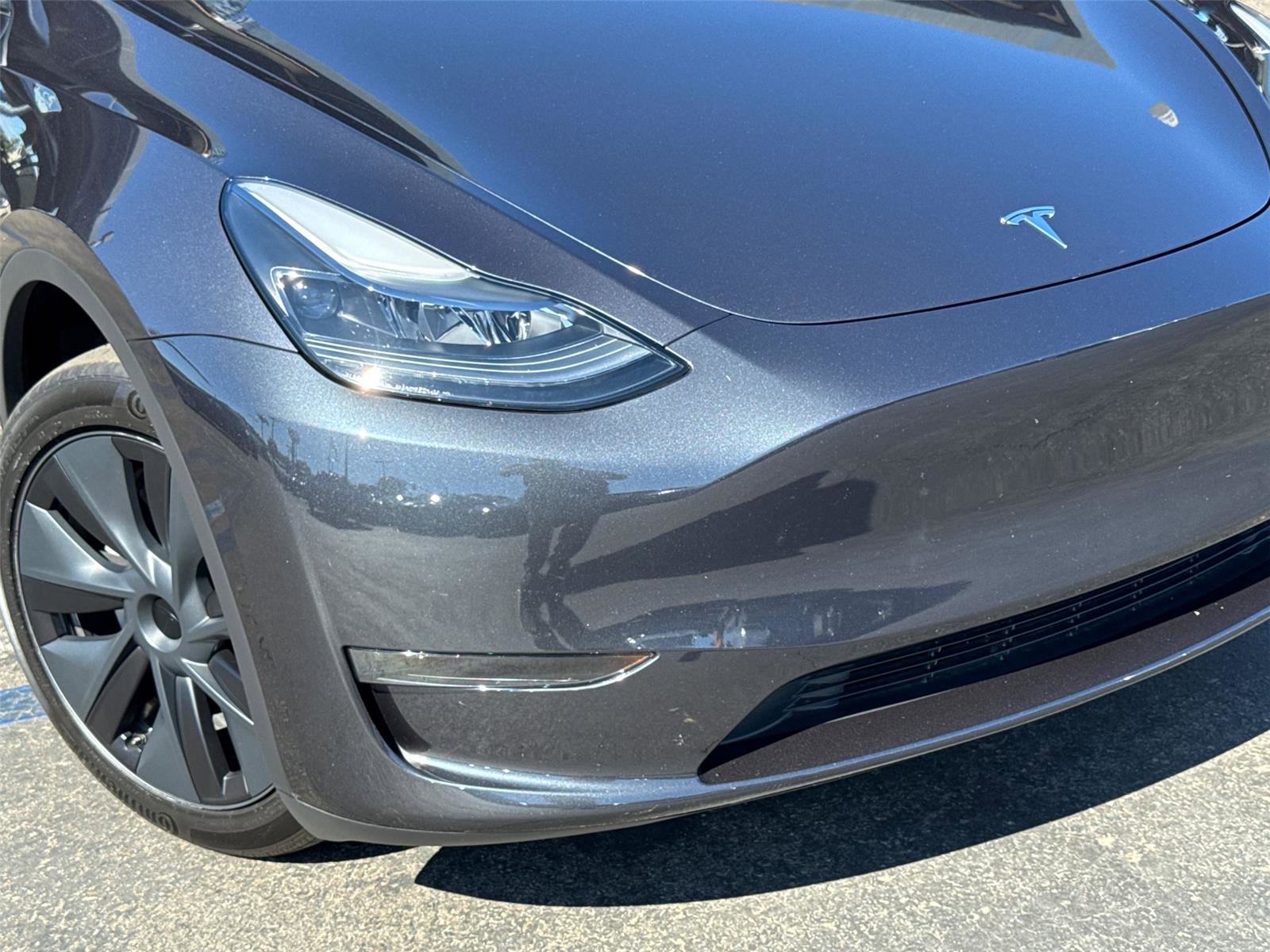 Used 2024 Tesla Model Y Long Range image 3