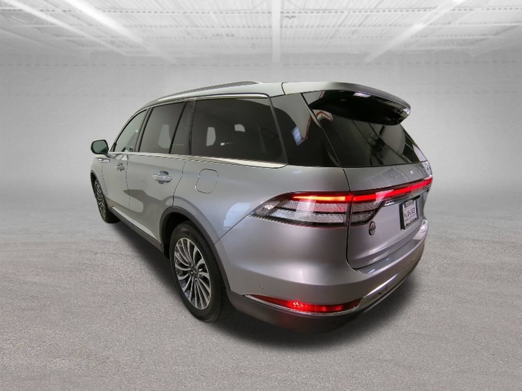 Used 2024 Lincoln Aviator Reserve w/ Equipment Group 201A AWD/4WD image 4