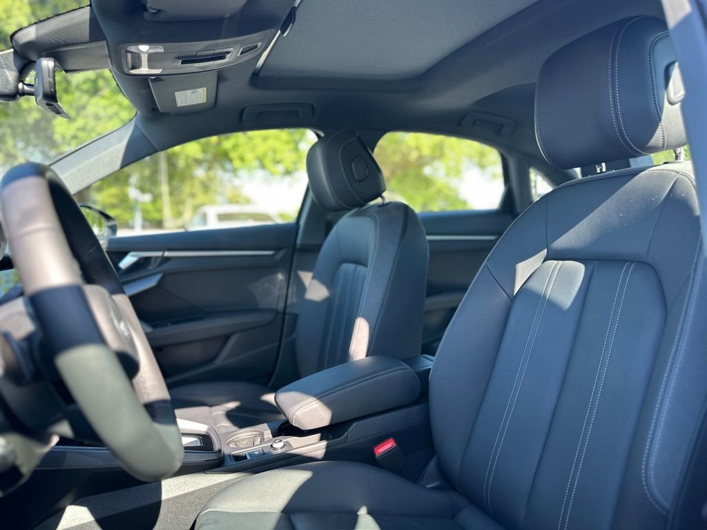 Used 2025 Audi A3 2.0T Premium image 10