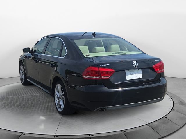 Used 2014 Volkswagen Passat TDI SE FWD image 3