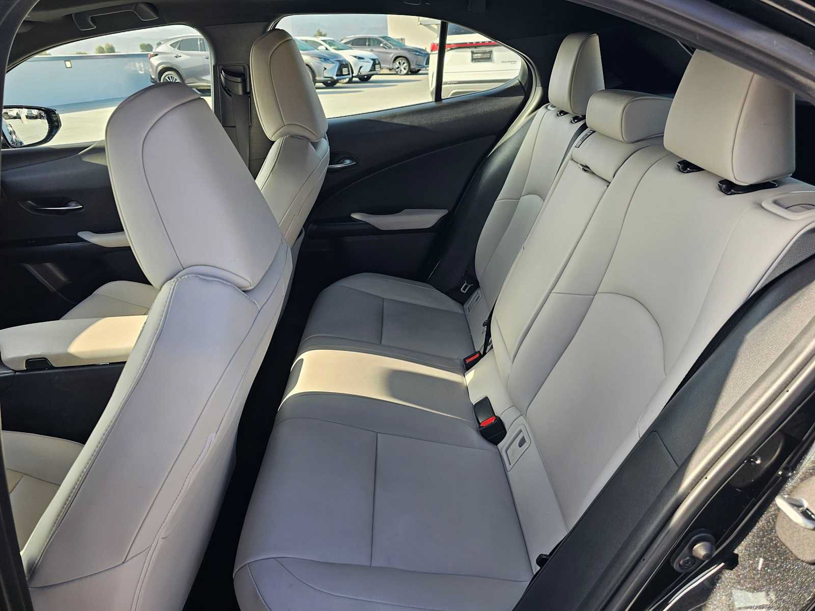 Used 2023 Lexus UX 250h FWD w/ Accessory Package (Z2) image 16
