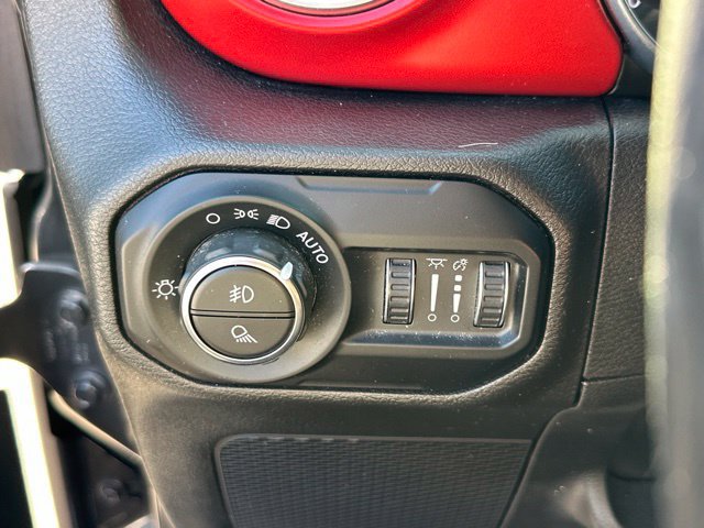 Used 2022 Jeep Gladiator Rubicon w/ Cold Weather Group AWD/4WD image 11