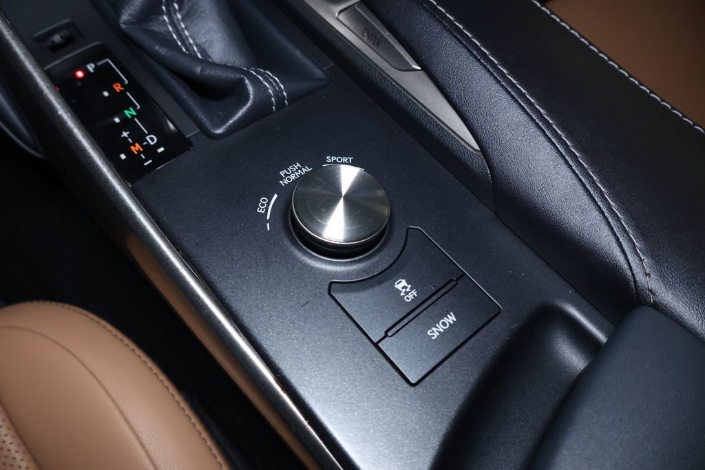 Used 2017 Lexus IS 300 AWD image 33