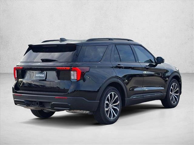 New 2026 Ford Explorer ST-Line RWD video 2
