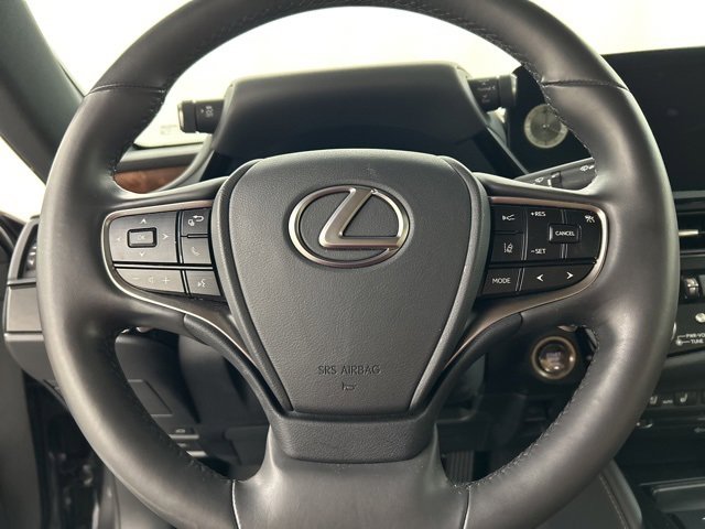 Used 2022 Lexus ES 350 w/ Premium Package image 8