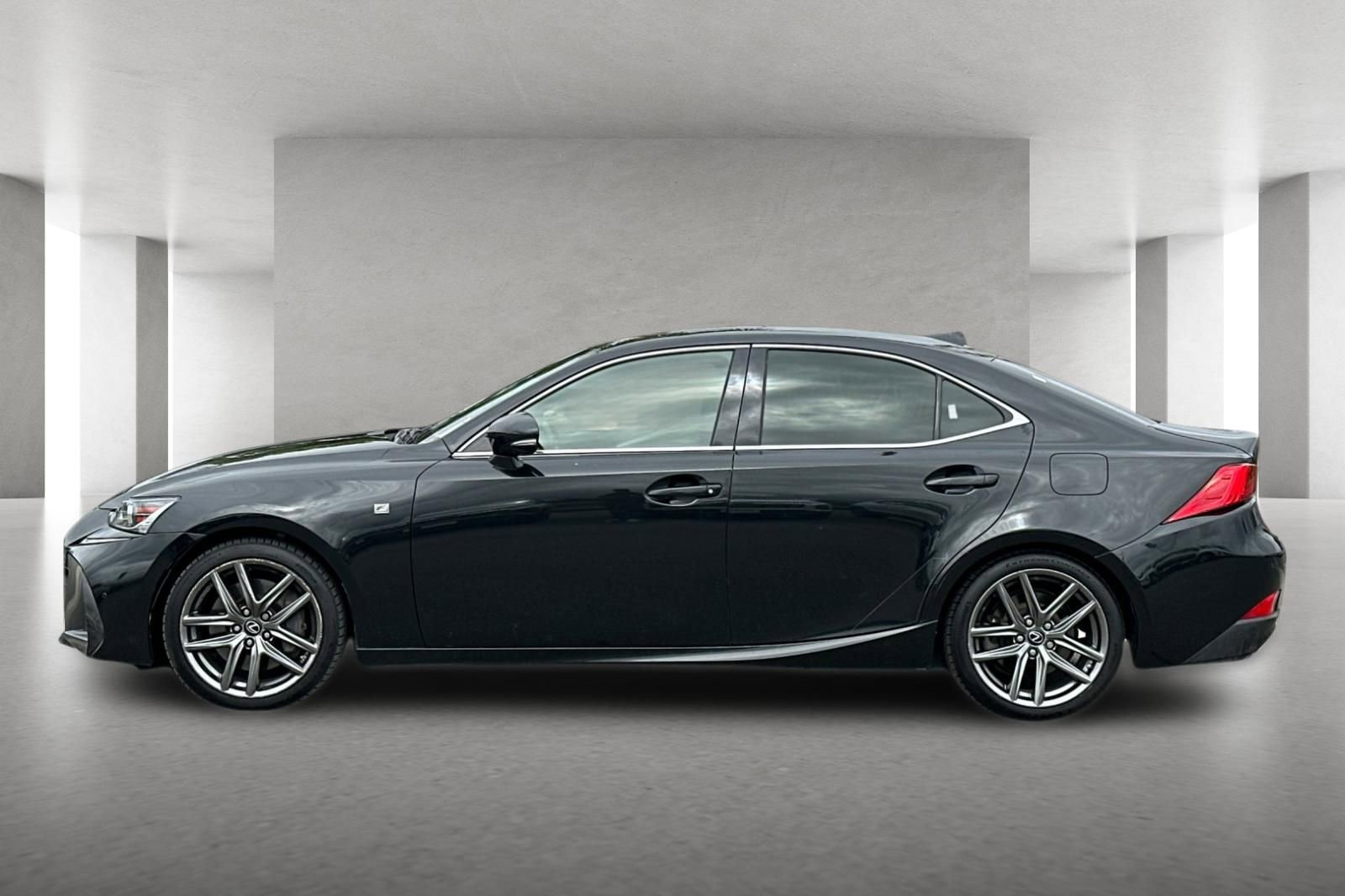 Used 2018 Lexus IS 300 F Sport image 7