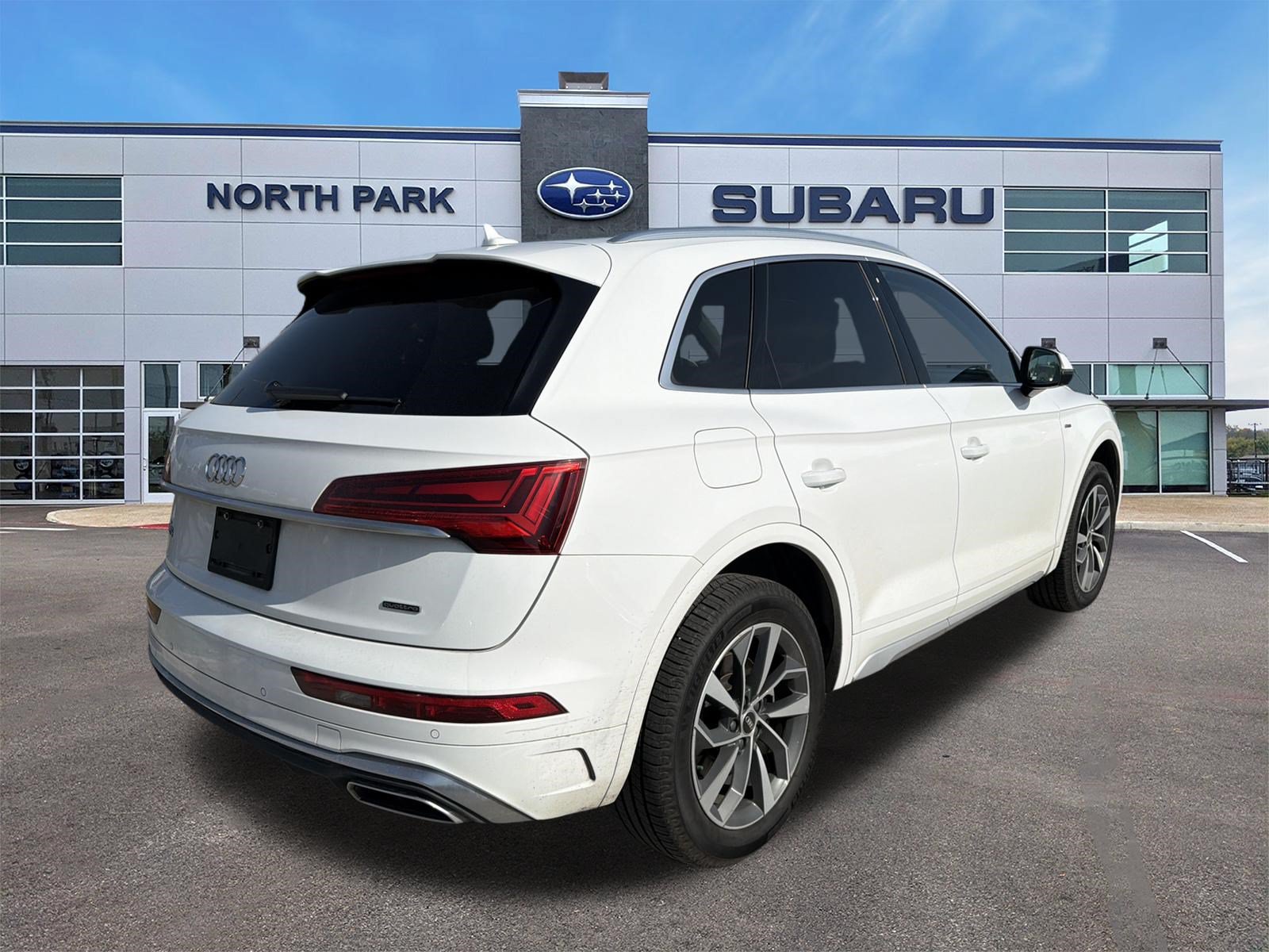 Used 2022 Audi Q5 2.0T Premium Plus AWD/4WD image 3