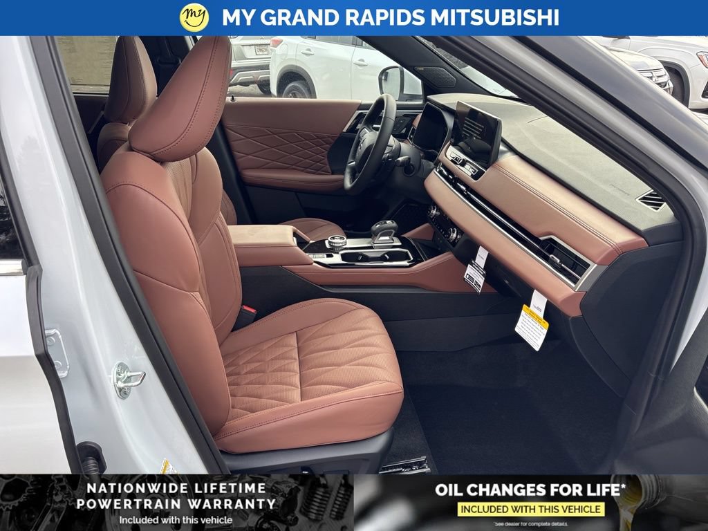 New 2026 Mitsubishi Outlander SEL AWD/4WD image 17