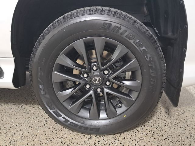 Used 2023 Lexus GX 460 Premium w/ Premium Package image 8
